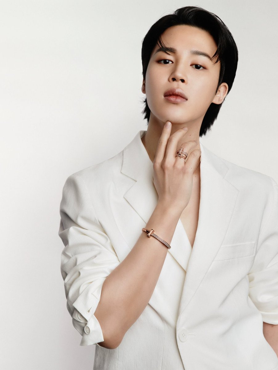 jmserendipity13's tweet photo. Jimin on his first campaign for Tiffany&amp;Co. titled 'This is Tiffany' ✨

🐥“I am excited to join the Tiffany &amp; Co. family with two iconic collections. The HardWear and T Collections are a pinnacle expression of luxury."

Jimin  wearing Tiffany T rose gold rings and bracelet. + https://t.co/4QtZ4nvcg4