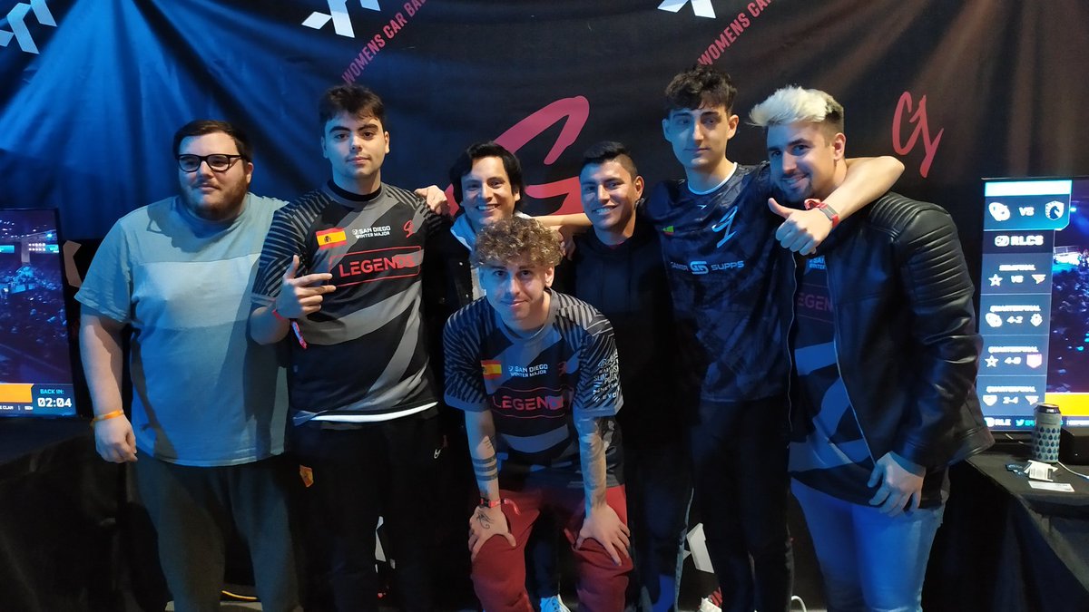 est_gro's tweet photo. El ambiente que se percibe entre los integrantes de G1 es de unidad, este equipo va lejos! 🔥
Gracias por la foto y felicidades por su gran desempeño en este Major 🤙
@G1Official @AtomikRL @MaRc_By_8 @DoritoRl
@RLEsports @DreamHack
#RLCSWinterMajor https://t.co/lCyoqN0Qm2