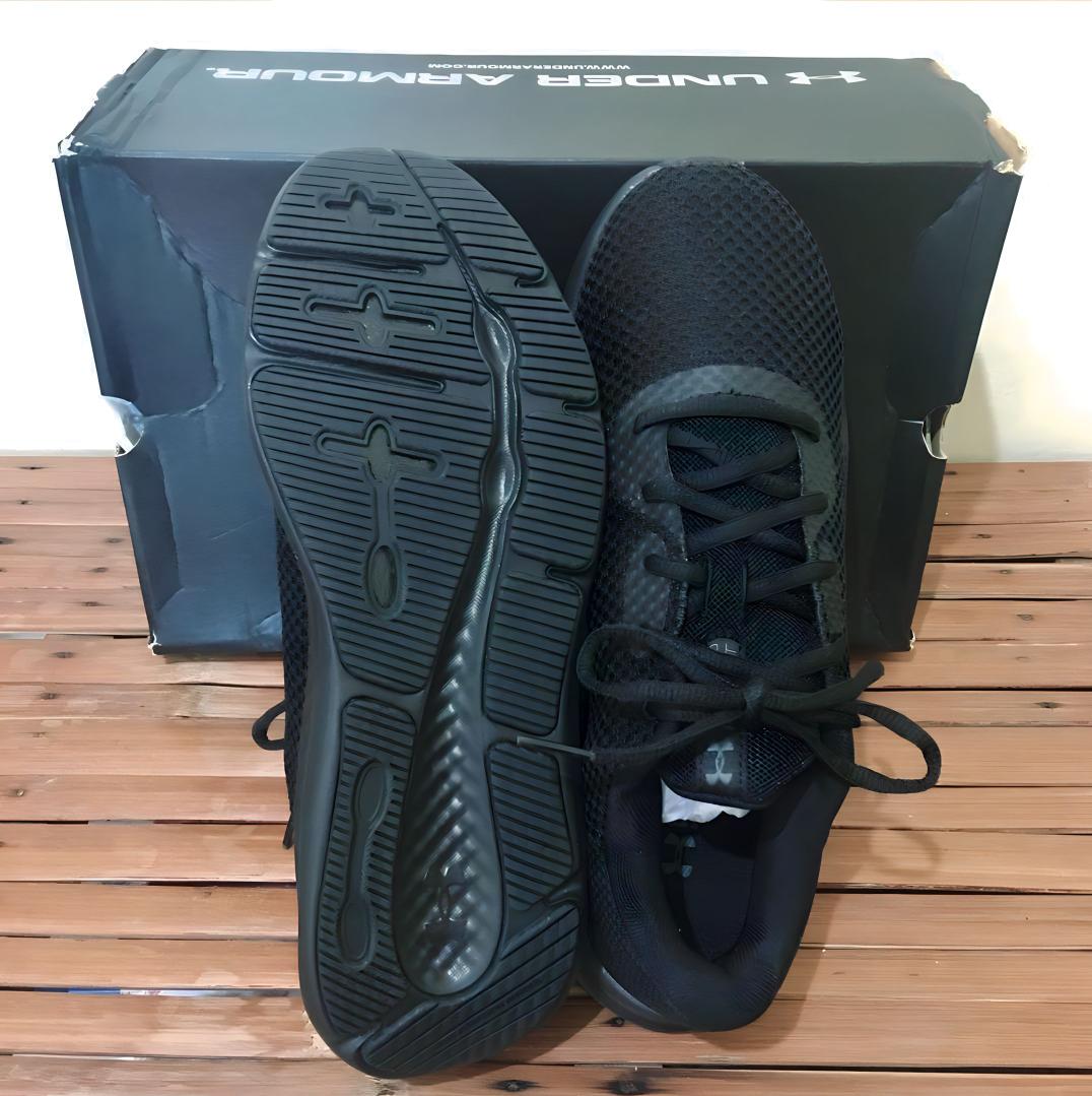jennybabon7's tweet image. Under Armour
Charged Pursuit 3 Running Shoes
💯Authentic 🎨 color: Black
💶 Price: P2039.00 only
 w/vouchers included upon check out
📏size: 6us to 8us #underarmour
#underarmourph #sneakerheadph
🛒add to cart | invle.co/clhx9qw