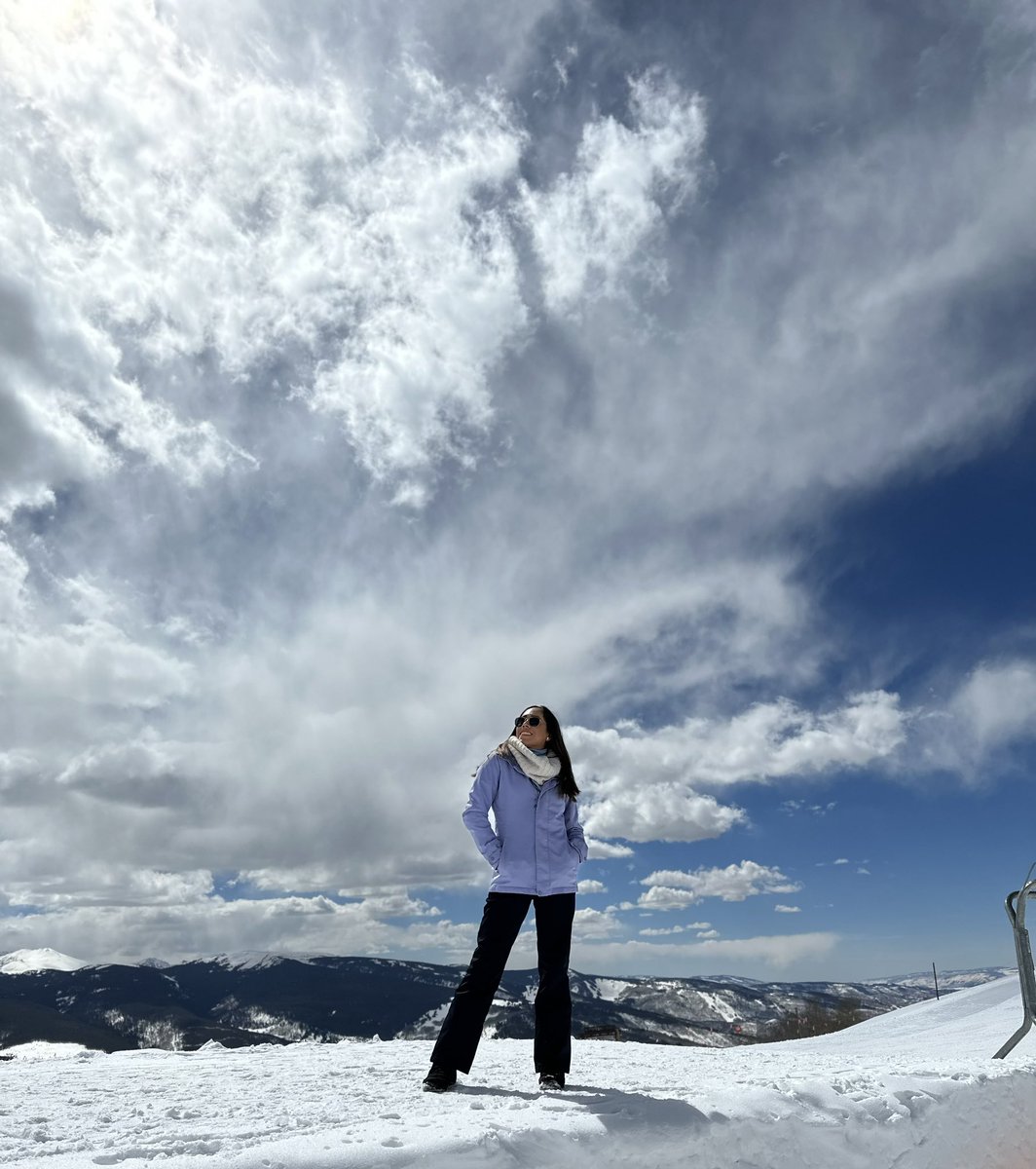 esKGuzman's tweet photo. Top of the mountain experience in #Vail ♥️❄️ https://t.co/LBRUl9IQGH