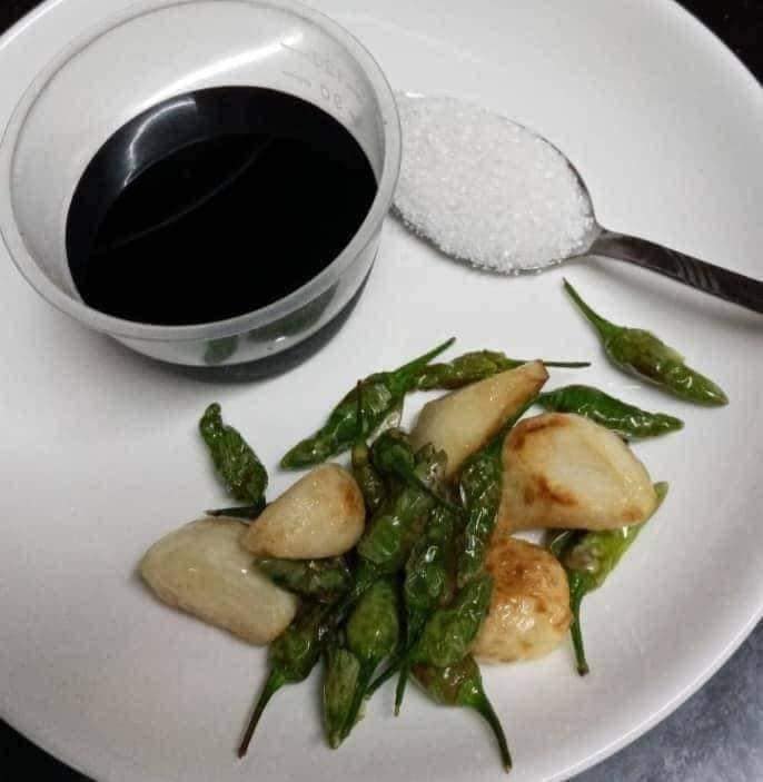 SinaranW's tweet image. Sedapnya kalau dapat makan pisang goreng dgn sambal kicap berbuka nanti~

Kredit Ani Zam 

#DapurTerbalik #sinaranwanita #sambalkicap #wajibtry #kenacuba #bolehcuba #sedap #menarik #nakcuba #menubaru #fevretramai #resepitsambalkicap