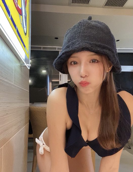 夏本あさみ