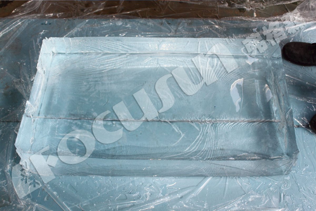 deintiwal83's tweet photo. Transparent block ice machine can make 1block, 2blocks, 4blocks, 6blocks for options. Ice weight can be produced based on different usage, like bar, cafe, sculpturing. 99%transparent high quality.
#Icemachine #blockicemachine #Transparenticemachine #Edibleicemachine #icestorage https://t.co/HIV6EGZmnu