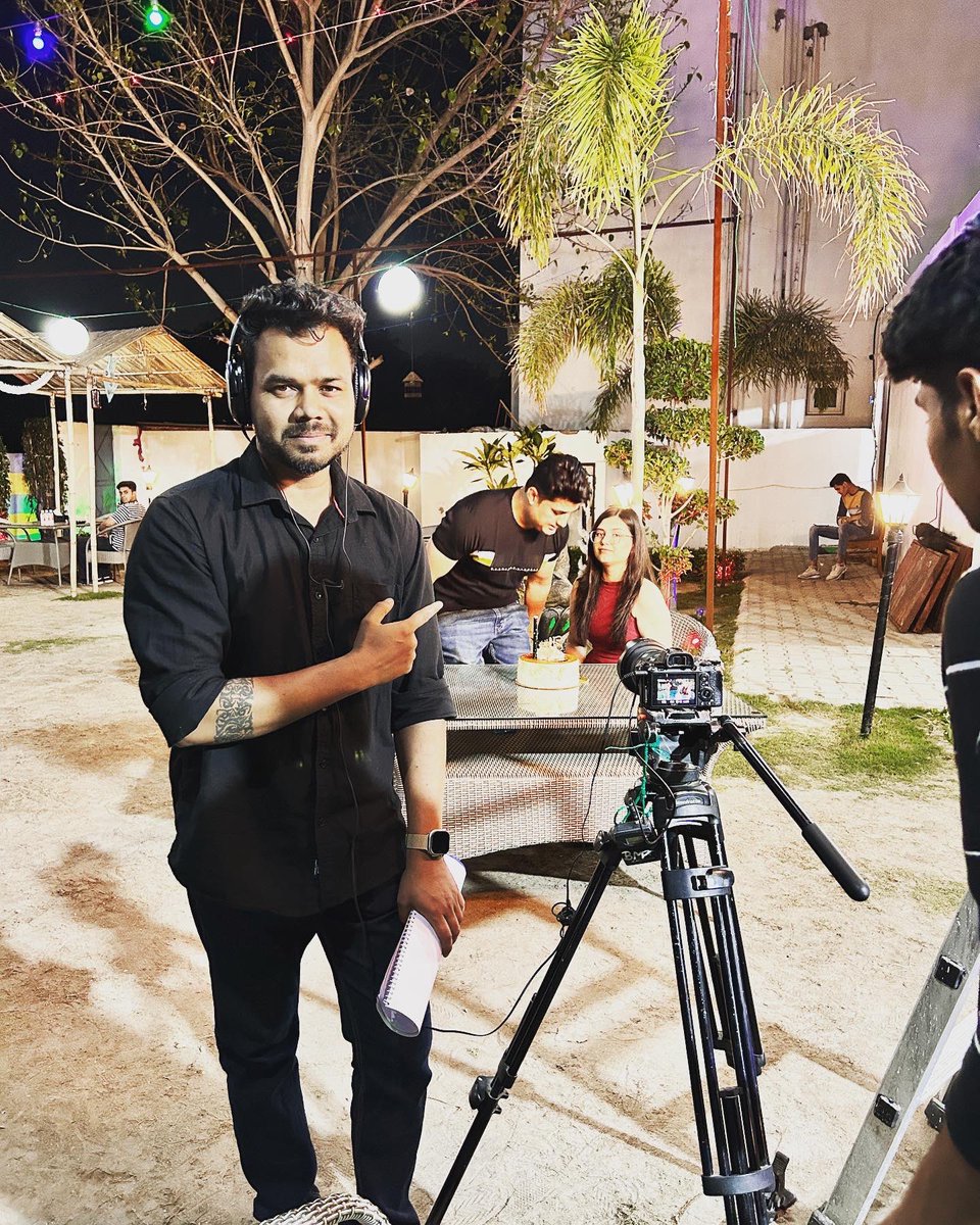 ArjunSinghFilms's tweet photo. Teamwork is the ability to work together toward a common vision. The ability to direct individual accomplishments toward organizational objectives.

#filming #ComingSoon #rootfilmz https://t.co/nnS6rxkqtA