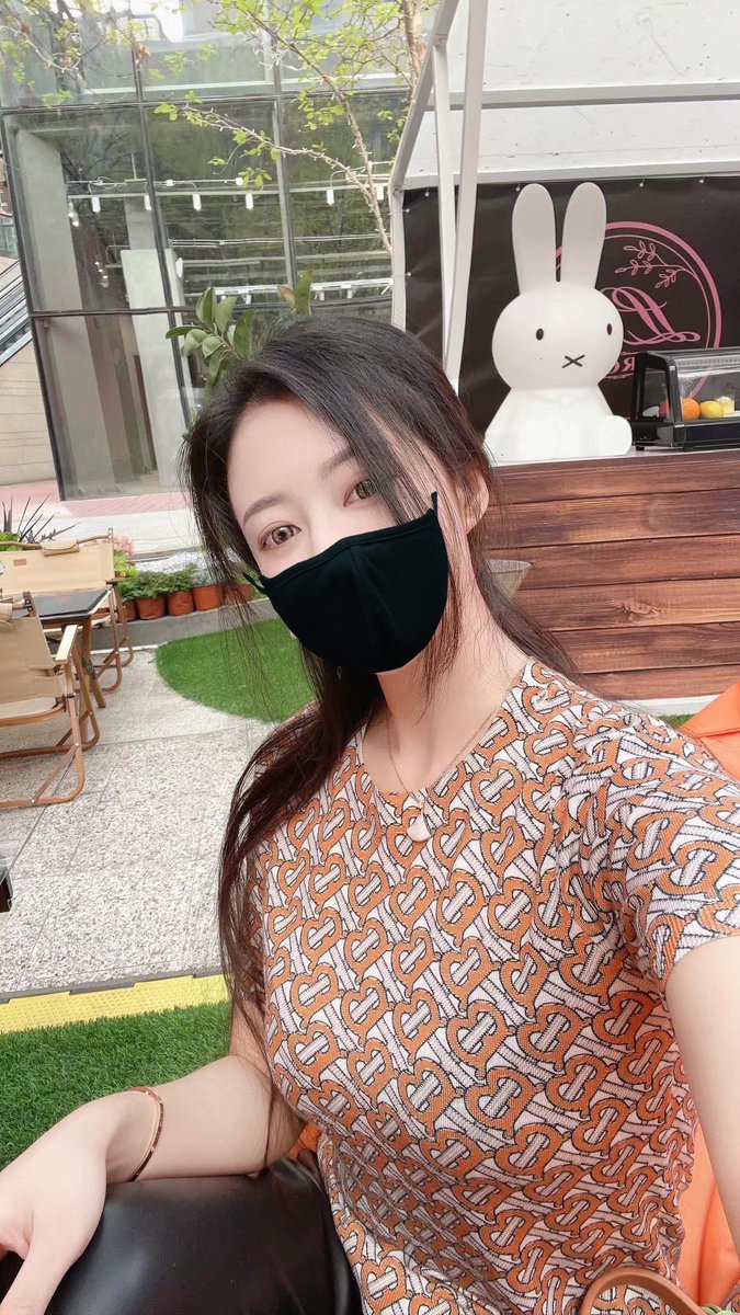 Mrghost365's tweet photo. 反差 https://t.co/hVcC01oaDB