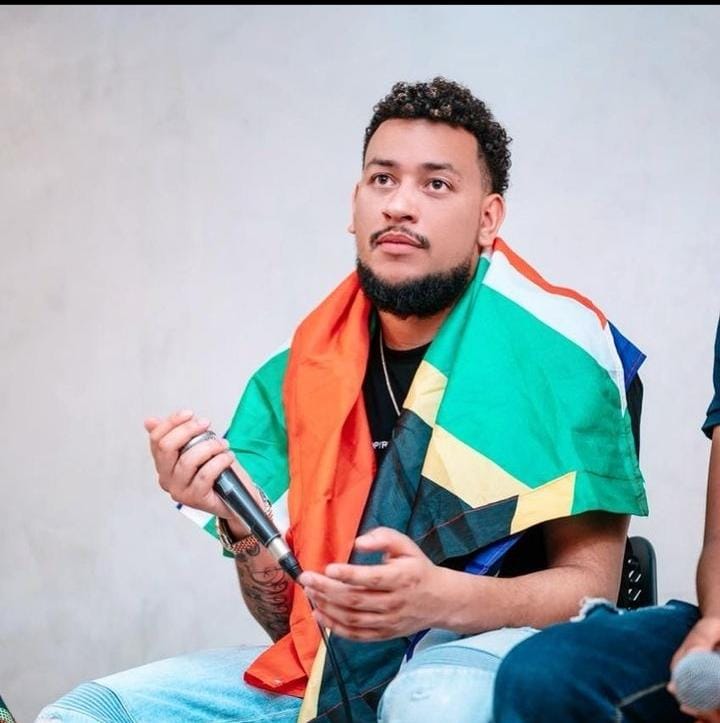 KhumaloDanica's tweet photo. #JusticeForAKA It's the 10th.We are gonna be an emotional mess again today.Yoh I'm tired.Angeke siphole yazi💔😩 https://t.co/lgbFtnU6DF