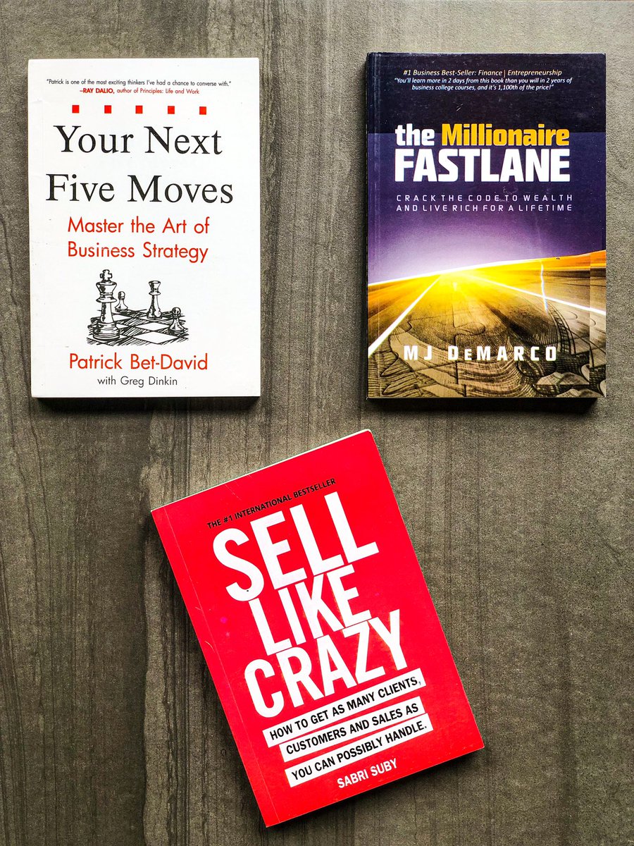 Maxibrown2's tweet image. Developing a reading habit takes discipline and commitment. 

⏩Choose a book that interests you and fits your reading level. Start with shorter books and work your way up to longer ones.

#ReadingTips