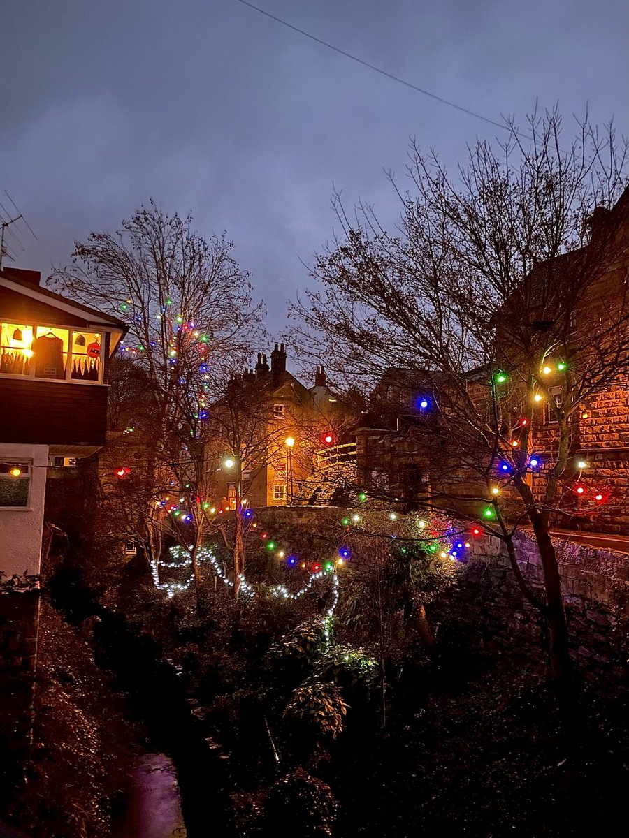 MissMoPrimary's tweet photo. @merrillteaches Robin Hoods Bay or Whitby! Spent Christmas there and it was stunning 🤩 https://t.co/0MnVo35RDs