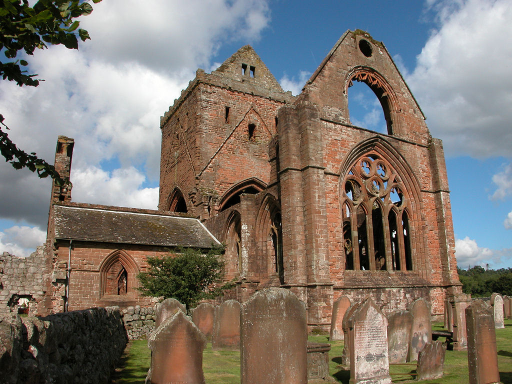 750 years ago today. Lady Devorgilla of Galloway founded Sweetheart Abbey south of Dumfries on 10 April 1273, as a symbol of her love for her husband John Balliol, who had died in 1268. More pics and info: undiscoveredscotland.co.uk/newabbey/sweet…