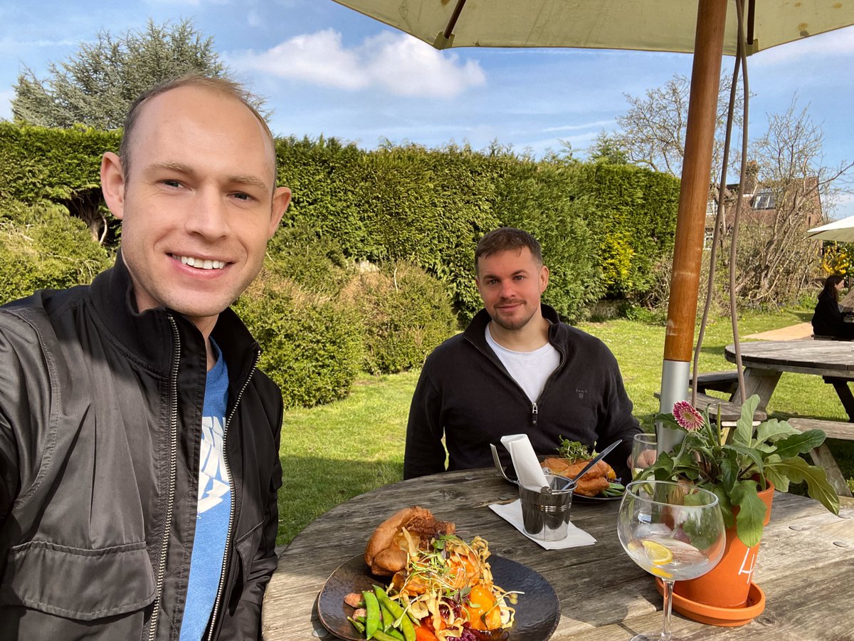 timmy_uk's tweet photo. Yesterday’s walk around the family village of #LimpsfieldChart #Surrey https://t.co/GI2tgvAyQQ