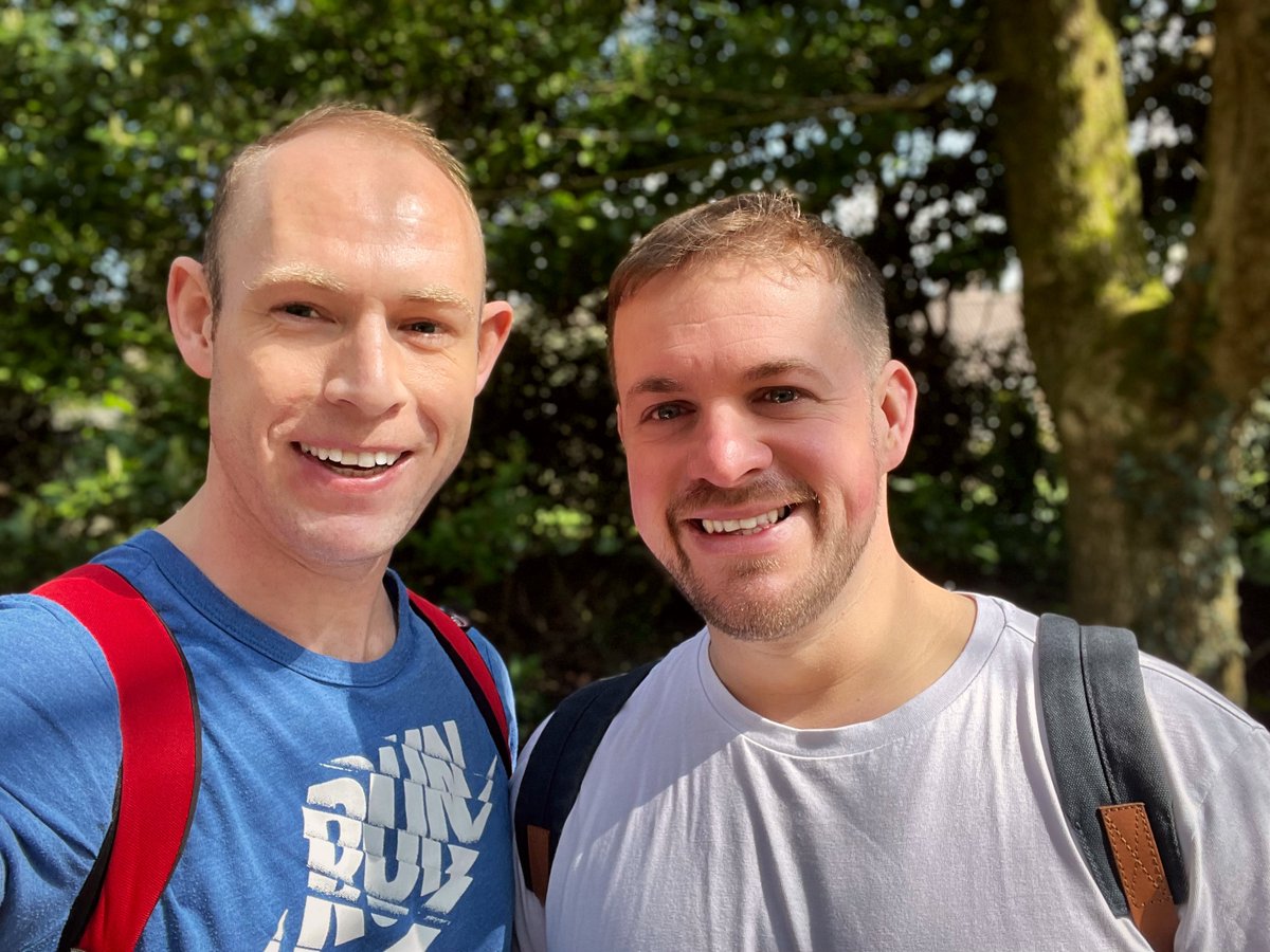 timmy_uk's tweet photo. Yesterday’s walk around the family village of #LimpsfieldChart #Surrey https://t.co/GI2tgvAyQQ