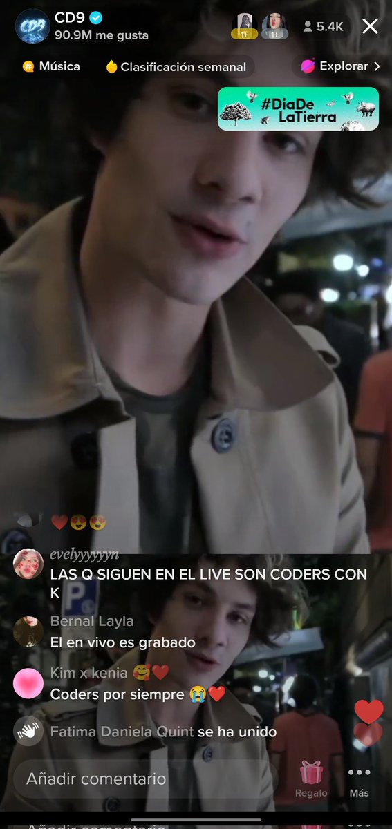 aleenycc's tweet photo. No me he perdido ninguna repetición y en cada una me hacen llorar por tanto momentos únicos y los más bonitos.
Solo puedo decirle ¡Gracias por tanto!
Siempre Juntos Siempre ♥️👏🏻☄️
@alannavarro @JosDice @alongmusic @bryanmouque @freddyleyva @CD9
#CD910AÑOS #CD9COMEBACK #CD9 https://t.co/p5SlZedNrp