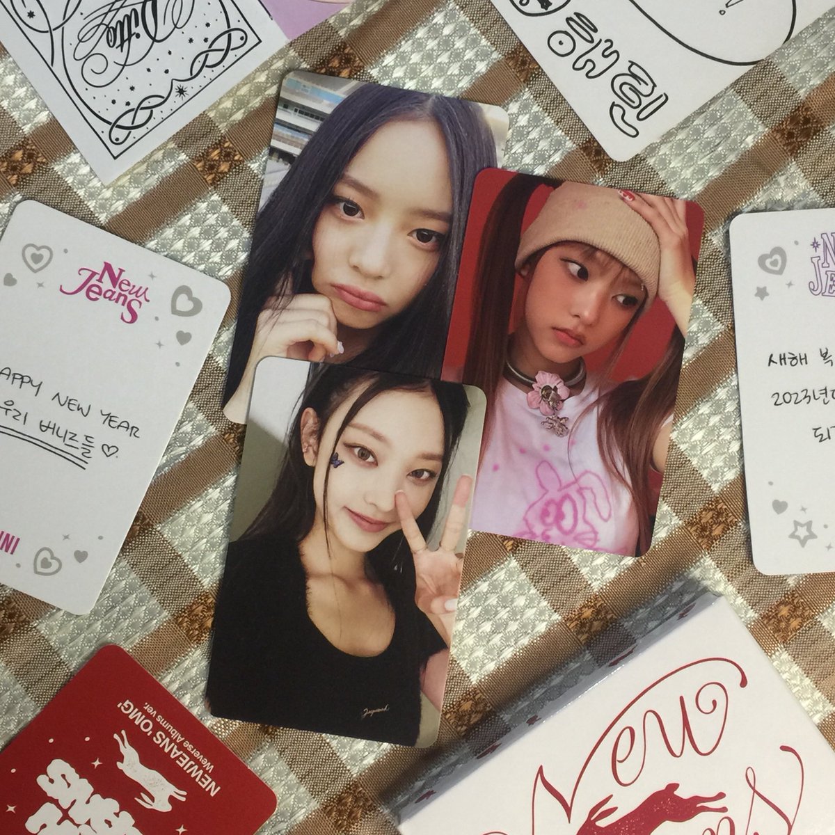 lovraea's tweet photo. 。゚゚・。・゚゚。
゚。 #loviemails .ᐟ
゚・。・゚
⤷hello ! @0901karyokart , thank you for bringing haerin and hanni home ! they arrived safely , till our next transaction ✩
t. #thnxyoka https://t.co/uCN2P5e72z