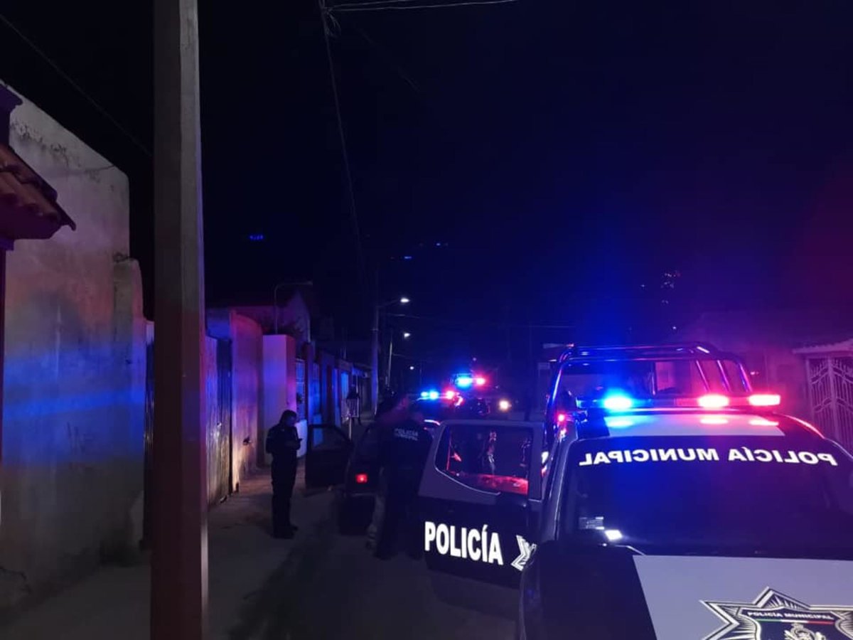 Marcos395156321's tweet photo. Todos los dias del año en todo él pais, y #mayormente en zonas vulnerables/rojas #exigimos ver fuerzas del orden arriba de las unidades de pasajeros, patrullas, rondas, control de sospechosos, hacer inteligencia contra inteligencia del delito,  cámaras en los colectivos + https://t.co/s2rRLAaMPz