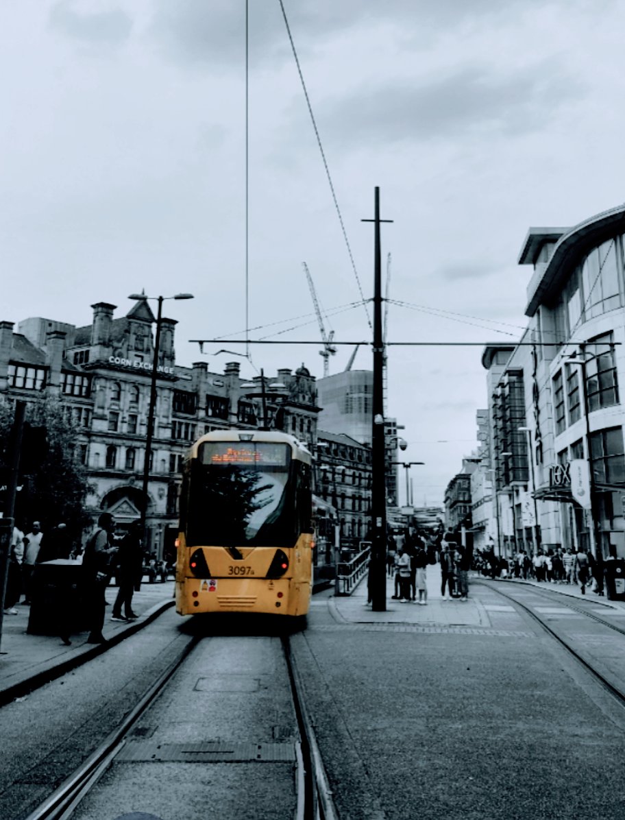 MonicaCrimmins's tweet image. Happy Easter Monday. Have a good one. Been experimenting with colours on my photos this weekend.  #MANCHESTER #tfgm #deansgate