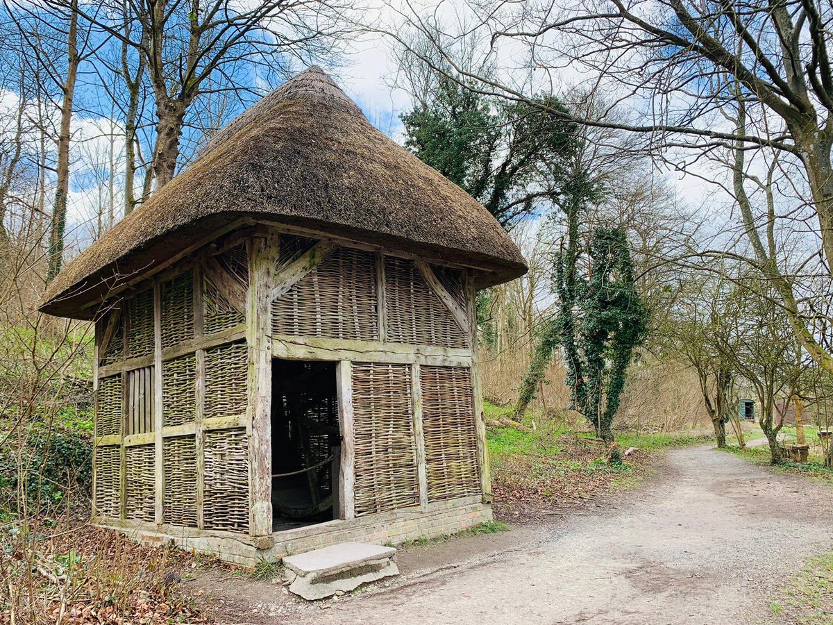 WealddownMuseum's tweet image. Our Conservation Team recently carried out repairs to the Catherington Treadwheel at the Museum, where they have replaced some of the hazel wattle panels.

#livinghistory #wdlm #buildingconservation
#sussex