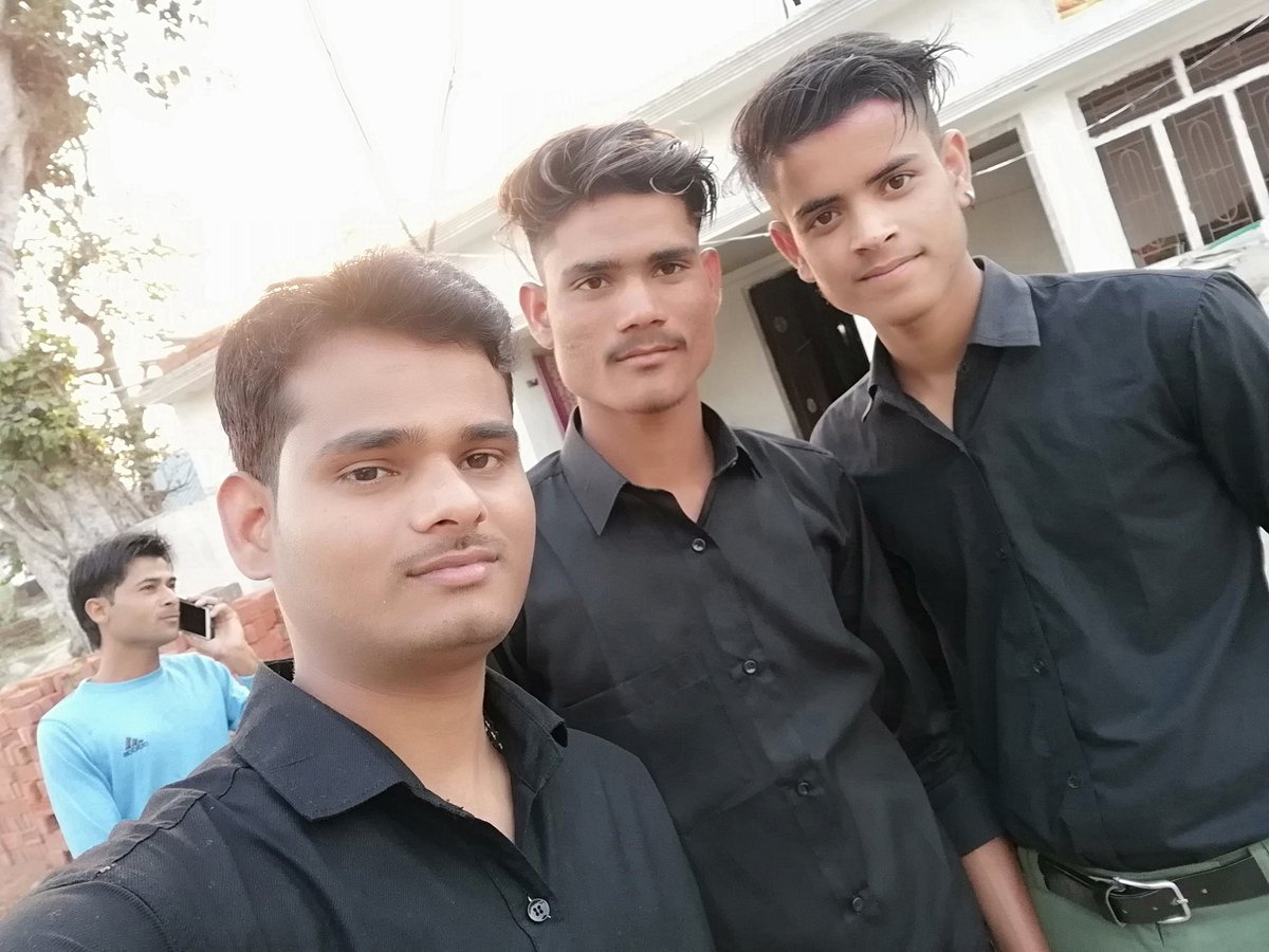 iamAbhishekdxt's tweet photo. @SamajseviAmrita #Samedress https://t.co/uX1D5S8AZ8