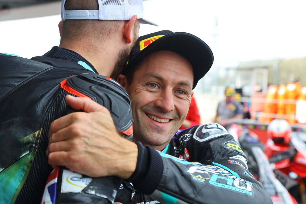 FHO Racing BMW Motorrad tweet media
