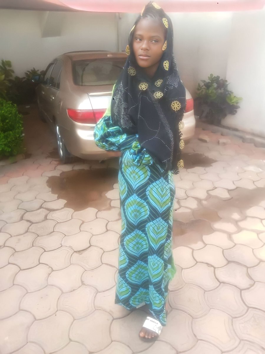 Lorde_Em's tweet photo. MISSING PERSON❗️❗️❗️

Name: Blessing Luwe
Age: 19
Last seen: Friday 7th April, 2023. Around Zenith Bank 3rd Avenue, Gwarinpa Abuja. 

If seen please contact this number 08106673275

Kindly retweet https://t.co/oxNqBz9n23