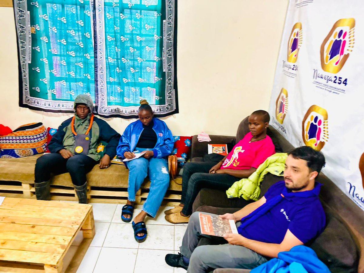 1st_rover's tweet photo. Over the weekend we had a guest from @worldscouting Global Support Center, Kuala Lumpur. Marko Pankovski works to increase membership growth at the center. We talked of challenges facing Kenyan rovers in recruiting new scouts and how we could overcome these challenges #YouthLead https://t.co/ByfrMgNqb6