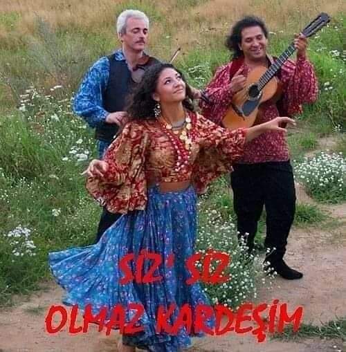 ROMAN KARDEŞLERİMİZ !!
"İyi ve kötü günde 
BİRLİKTE 
bu Ülkenin 
AYRILMAZ PARÇALARIYIZ. 
8 Nisan 2023

#8Nisan #dünya #türkiye #istanbul #izmir #Roman #romanlar #günükutluolsun.