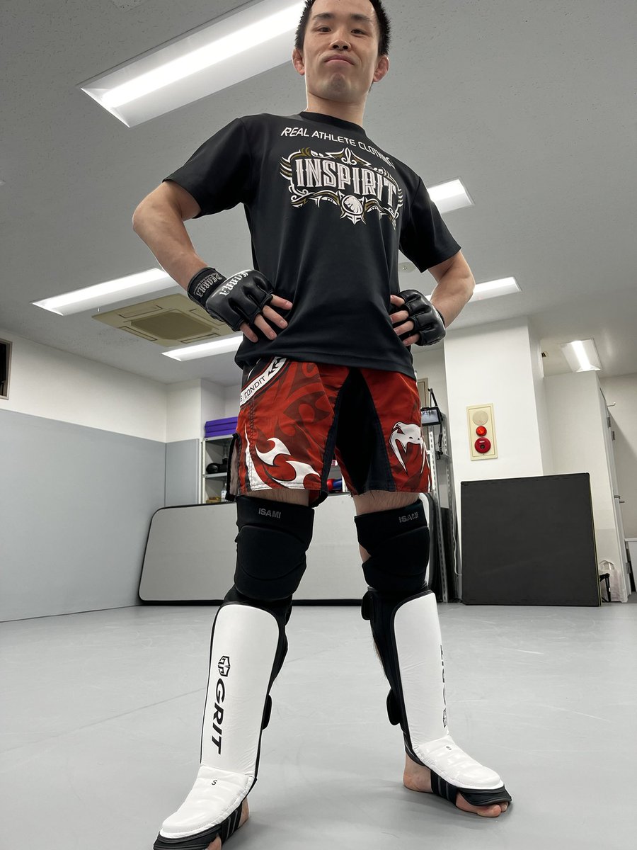 takao_ueda's tweet photo. 神酒チャンプが装着しているのは
GRITさんの新作レガース！！ https://t.co/C7MilfoLoX