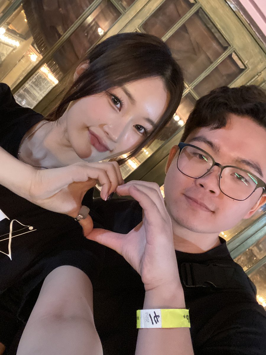 kaso_shiro's tweet photo. #픽시 concerts are 🔥 https://t.co/PBADhTHug8