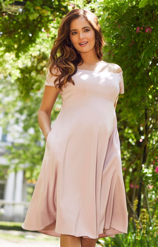 tiffanyroseuk's tweet image. Event ready 🌷

#springdress #maternitydress #pregnant #maternityglamour