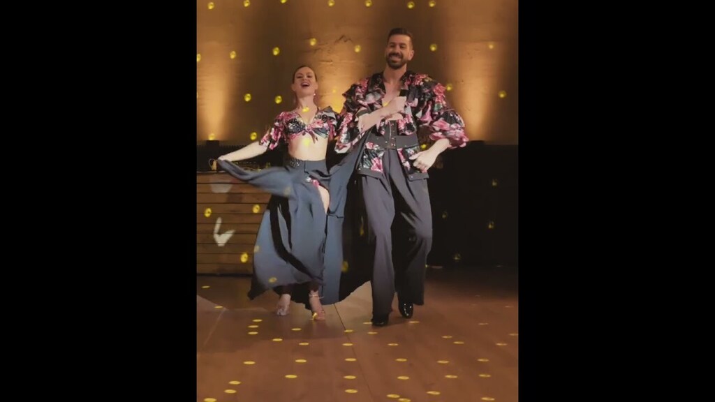 BailamosSalsa's tweet photo. Show Panagiotis &amp; Myrto at the Bailamos Salsa Event "Studio 54 Party" 2023 https://t.co/mWqhcnhqp8