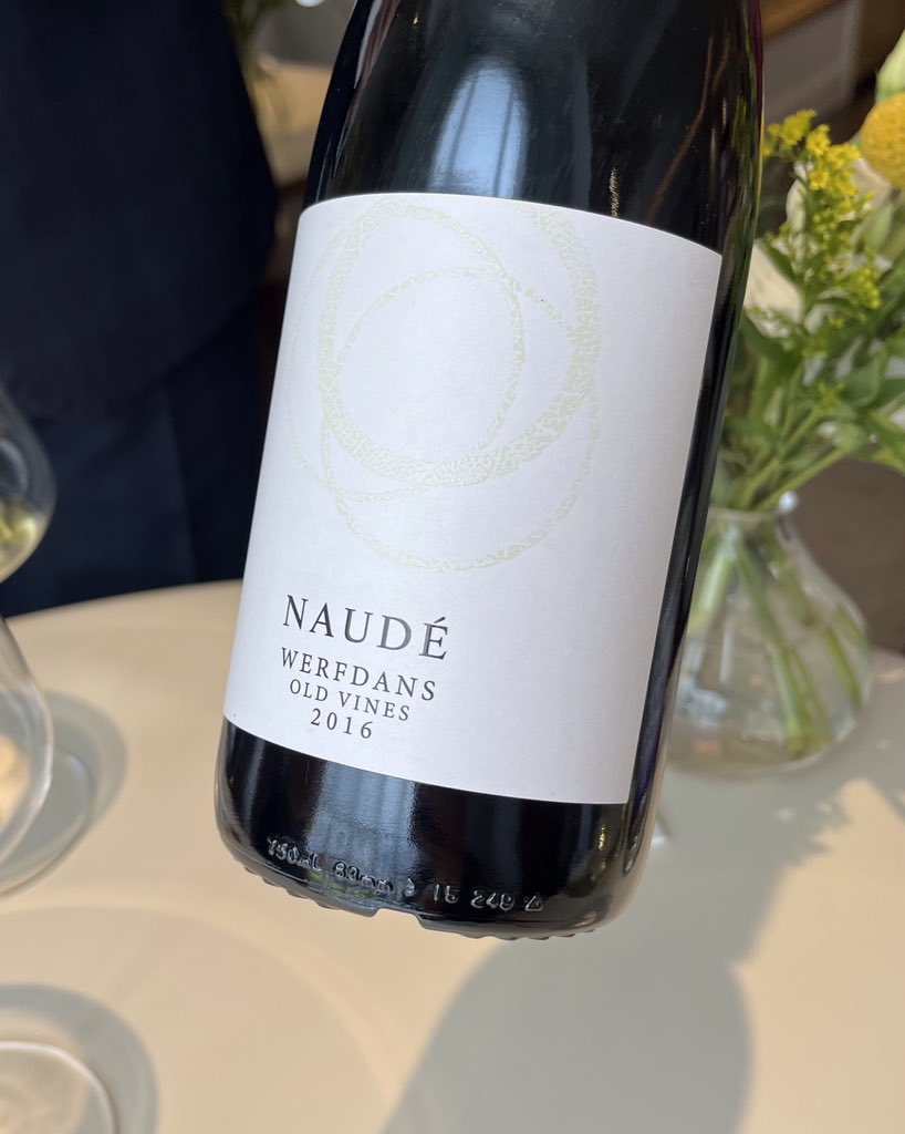 Mister_Lloyd_29's tweet image. Fabulous wine recommendations from @garethferr_ms @corebyclaresmyth #sommelier #winepairing #winerecommendations #wine #winelovers #winetime #winelover #redwine #whitewine #sweetwine #italianwine #southafricanwine #hungarianwine #corebyclaresmyth #mastersommeliers