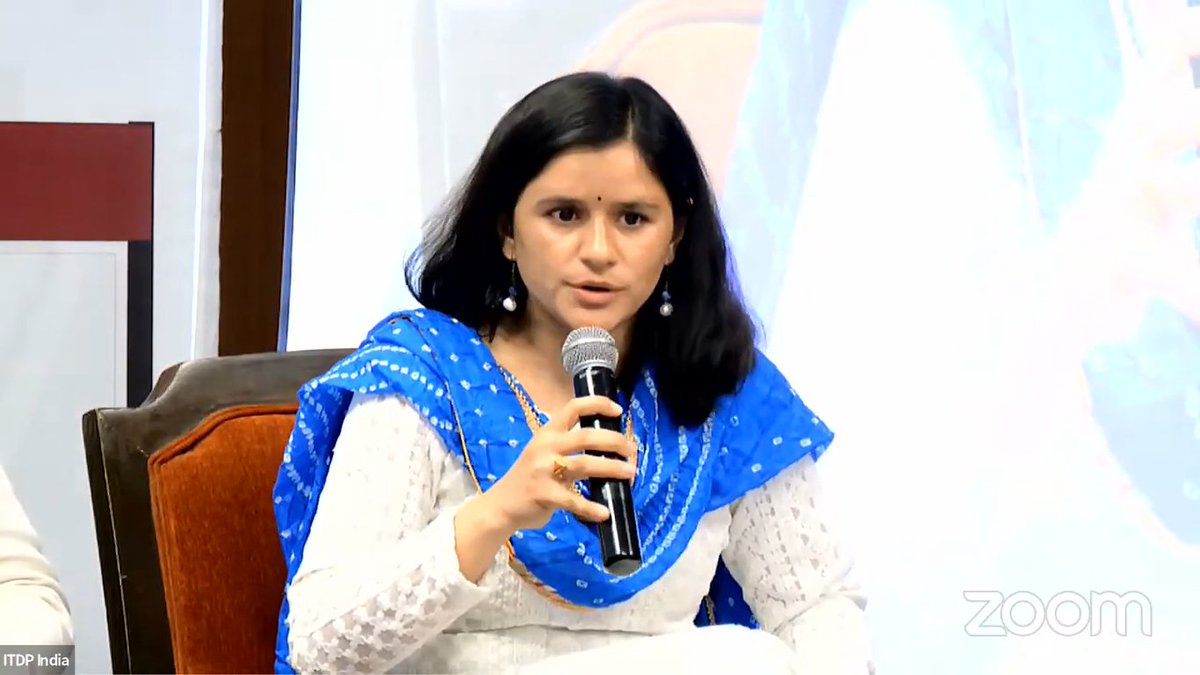 ConvergenceCESL's tweet photo. During a panel session, Our Head (eBus Program) @archana0689 outlined how #CESL has created innovative demand aggregation models based on our experience with #TheGrandChallenge, connecting more cities under our National #ElectricBusProgram. https://t.co/PIHTeqX4xo