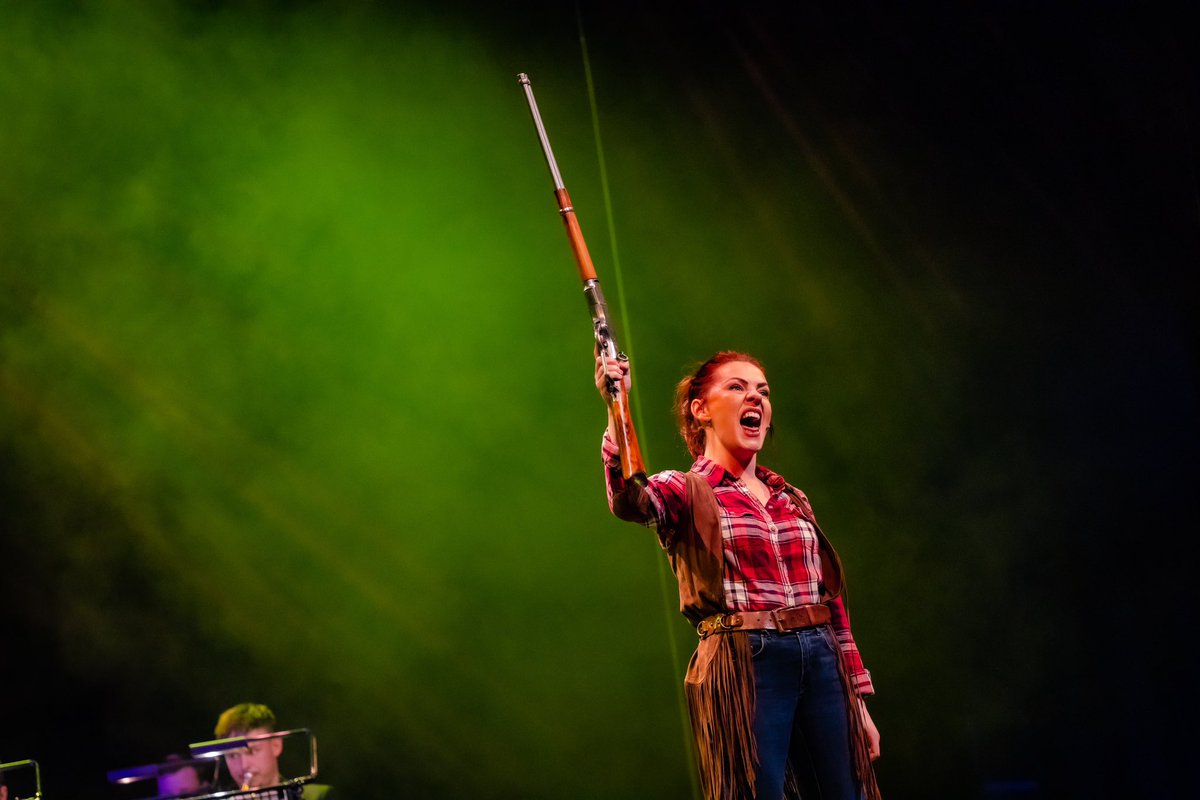 LJProds's tweet photo. There’s No Business Like Show Business - we had the BEST time on Friday at the @LondonPalladium with Annie Get Your Gun! 

📸 @dannykaan https://t.co/dRCsLDX14T