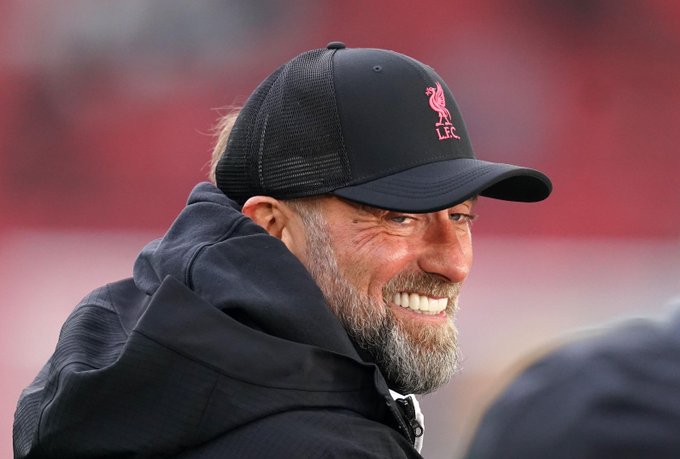 fansmeed's tweet photo. 🚨 Jürgen Klopp has never lost a Premier League home game against Arsenal:

◎ 3-3
◉ 3-1
◉ 4-0
◉ 5-1
◉ 3-1
◉ 3-1
◉ 4-0
◎ 2-2 

▶ Bobby Firmino  ensures the streak continues. 😀 https://t.co/4dJ7eIvP71
