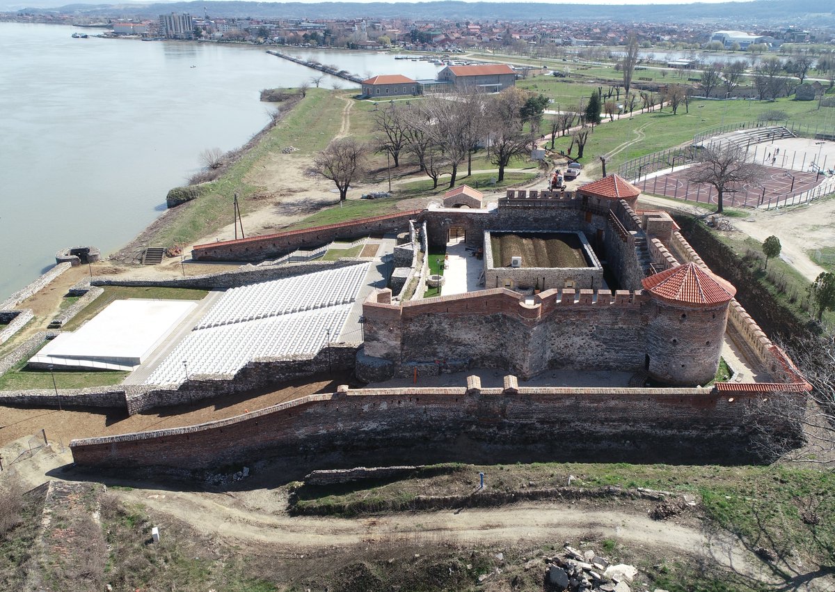 serbiatourism's tweet photo. Discover the magnificent beauty of the Fetislam fortress, the last of the seven Danube River fortresses in Serbia, built by the Ottoman Turks by order of Suleiman the Magnificent. 
Experience the fortress of a thousand and one steps.
📷 Municipality of Kladovo

#experienceSerbia https://t.co/BNyJB7BzI1