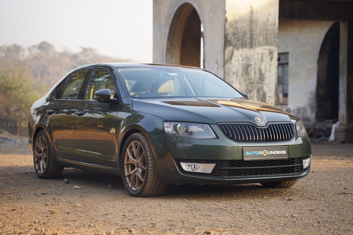 Autorounders's tweet photo. This Octavia in Porsche Oak Green Metallic is elegance on wheels!πβ¨
#Autorounders #Skoda #SkodaOctavia #cars #instacars #carporn #carcustomisation #carmodification #premiumservice #explore #carmodified #interiorcustomisation #mumbai #hyderabad #pune https://t.co/JzBNuEKsSm