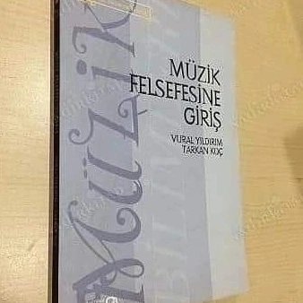 muzikbilimci's tweet photo. Bağlam Yayınları Müzik Bilimleri Dizisi.
Editör:Vural Yıldırım
#music #musıki #etnomüzikoloji #müzikbilim #müzikfelsesi #etnography #müzikantropolojisi #çokseslimüzik #tonal #atonal #partitura #armoni #heterofoni #pentatonik #müzikterapi https://t.co/kmDpuDC7ge