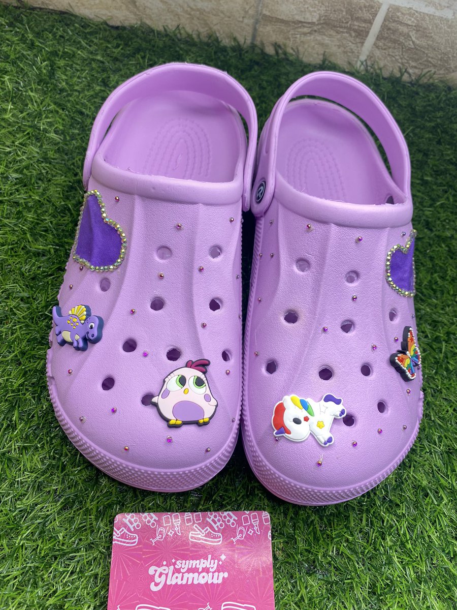 simi_symply's tweet photo. Customized crocs at affordable prices,You can send your designs also
Patronize me🥹🙏 https://t.co/hw0Od9GT4b