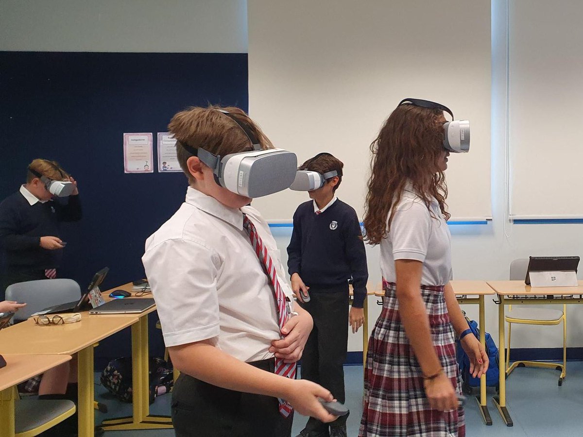sekqatar's tweet photo. Just had a mind-blowing Spanish Language and Literature class where we used #virtualreality glasses to explore different scenarios!🌎💻👓 Afterward, we had to create a report based on what we experienced. Such an immersive and innovative way to learn!🤯 #VRclass #LanguageLearning https://t.co/HVyyqQ72ZH