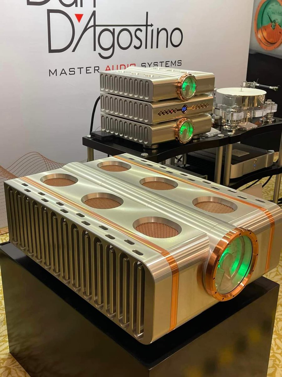 Berny2876's tweet photo. Dan D'Agostino Master Audio System
https://t.co/eGmtCBTaYC
#dandagostino #hificlass https://t.co/pZA4cN1ukw