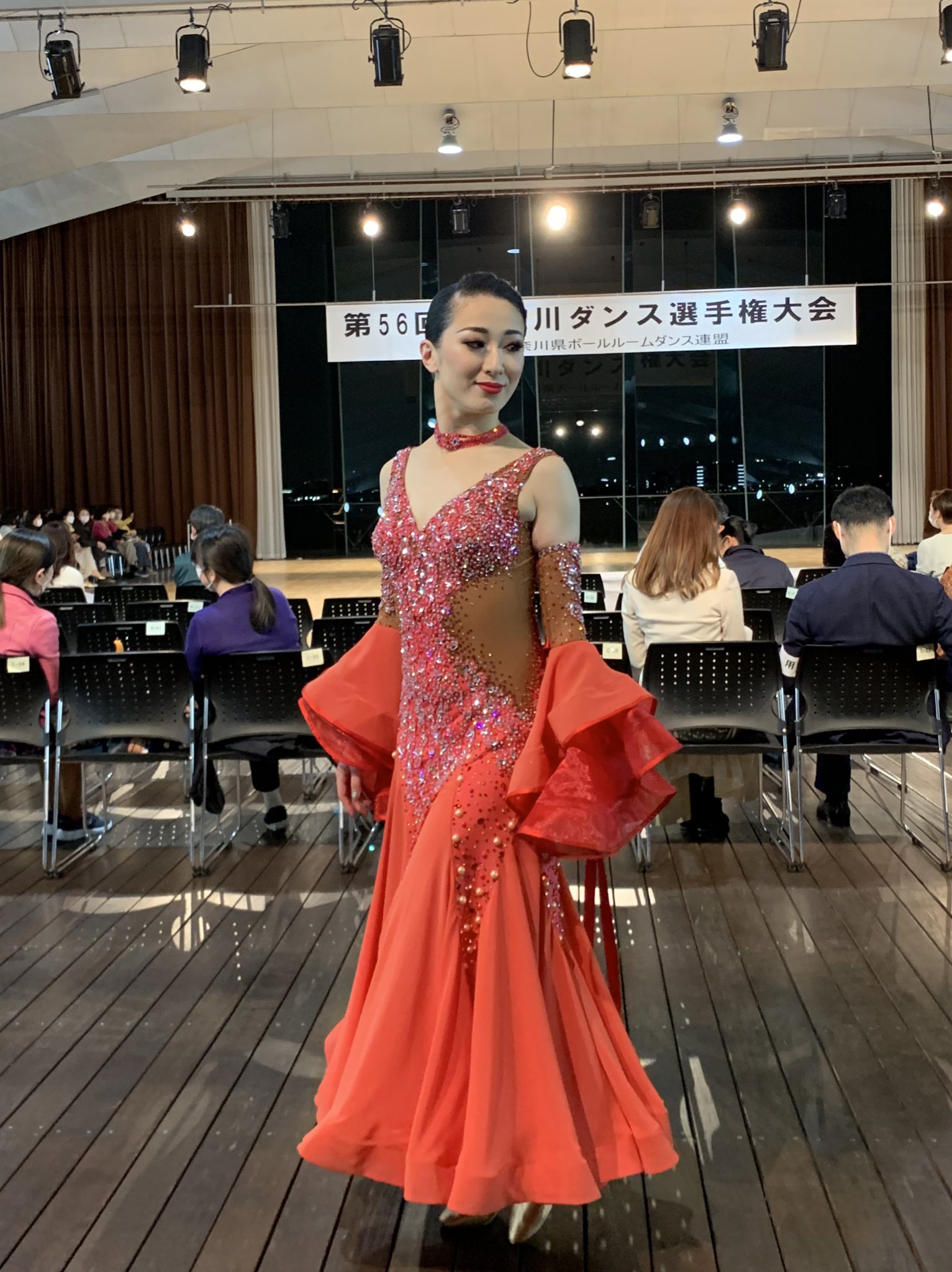 お気に入りの - クロちゃんさま専用 社交ダンスラテンドレス - 値段