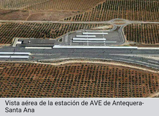 PacoEscudero12's tweet photo. Estació d'AVE d Santa Ana (Antequera) al mig d'un camp d'oliveres, sembla una postal de ficció però és real.
Rodalies a Catalunys segueix esperant. La Sagrera segueix esperant.... https://t.co/SyJV2FckTb