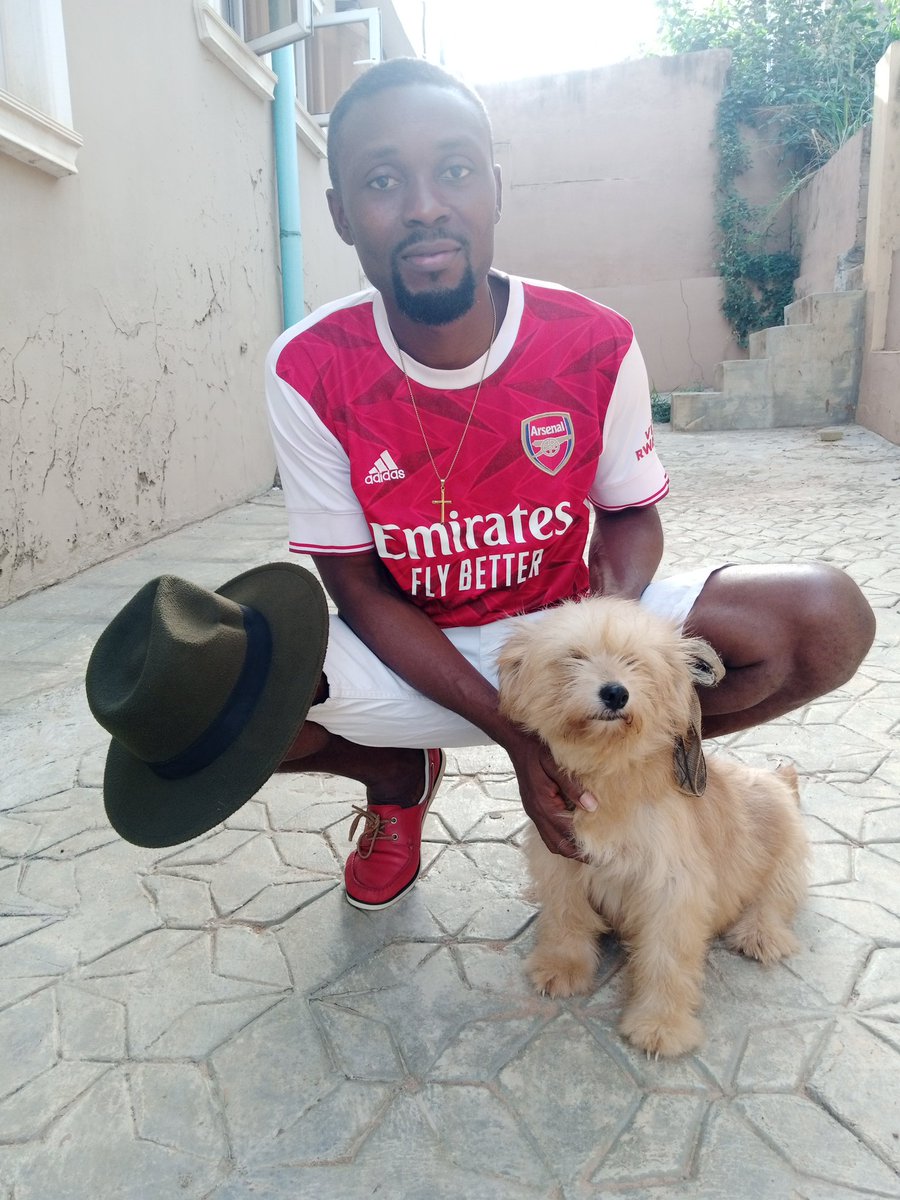 A dog lover and his Buddy 'Pinky'.

Happy Easter celebration from us to you!

🥂🎉

#LIVARS #ARSLIV #Gunners #Easter2023