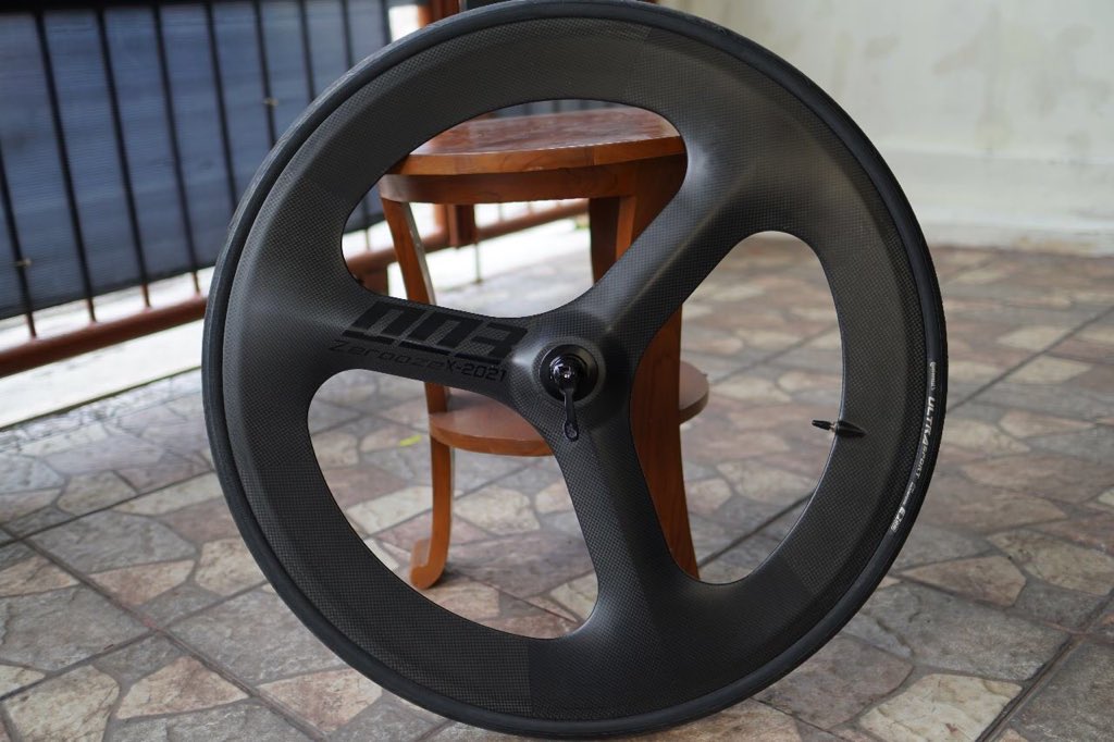 782secondstuff's tweet image. #fnfjb 
wts trispoke zerooze carbon (matte) untuk depan

- low km (pemakaian  sabtu minggu
- keluaran 2021 beli 2022 akhir
- tanpa ban

lok jakarta timur