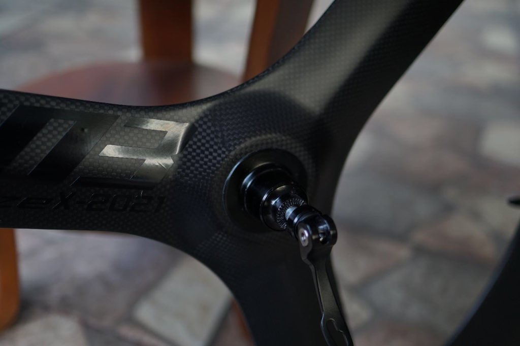 782secondstuff's tweet image. #fnfjb 
wts trispoke zerooze carbon (matte) untuk depan

- low km (pemakaian  sabtu minggu
- keluaran 2021 beli 2022 akhir
- tanpa ban

lok jakarta timur