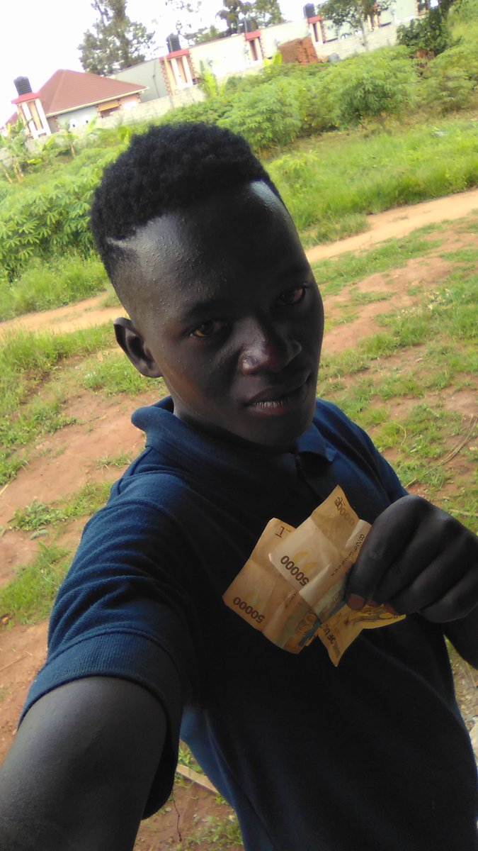 mosesco0's tweet photo. Hey I want to spoil one's daughter...oh help me God https://t.co/Bu6Cr2Np9h