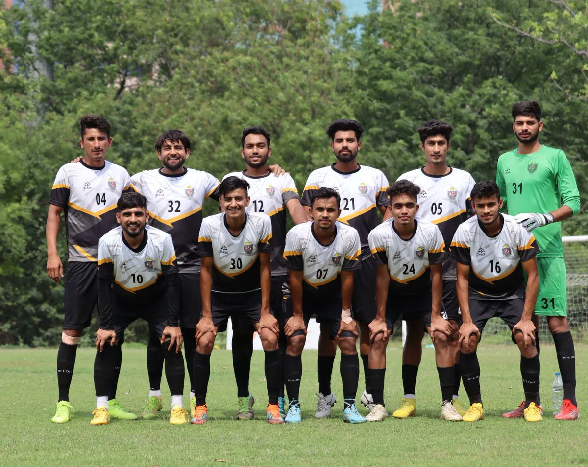 FootballDelhi's tweet photo. THE WAIT IS OVER ๐ฅ
FD A DIVISION LEAGUE is Concluding with the FINAL SHOWDOWN!
Indian Air Force (Palam) ๐ Amity Indian National FC
#FootballDelhi #ADL #FDADL https://t.co/wxyrQH4K8c