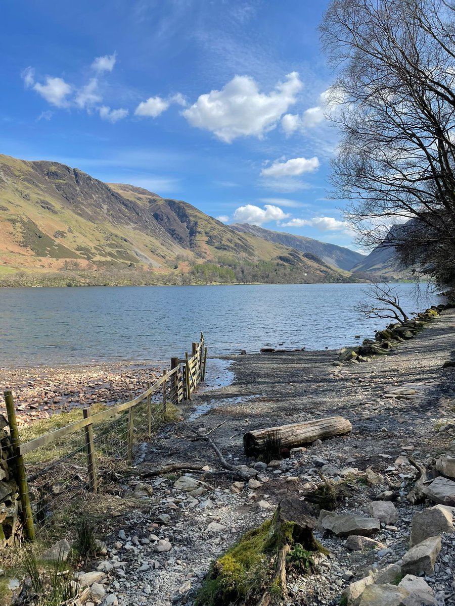 Buttermere Lake, Cumbria 😍 taken Easter Saturday