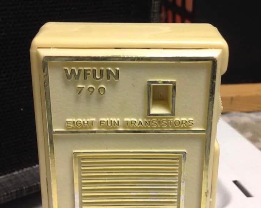 peternquinn's tweet photo. WFUN Miami had their own fixed tune radio !
#WFUN https://t.co/vKWGPNclav