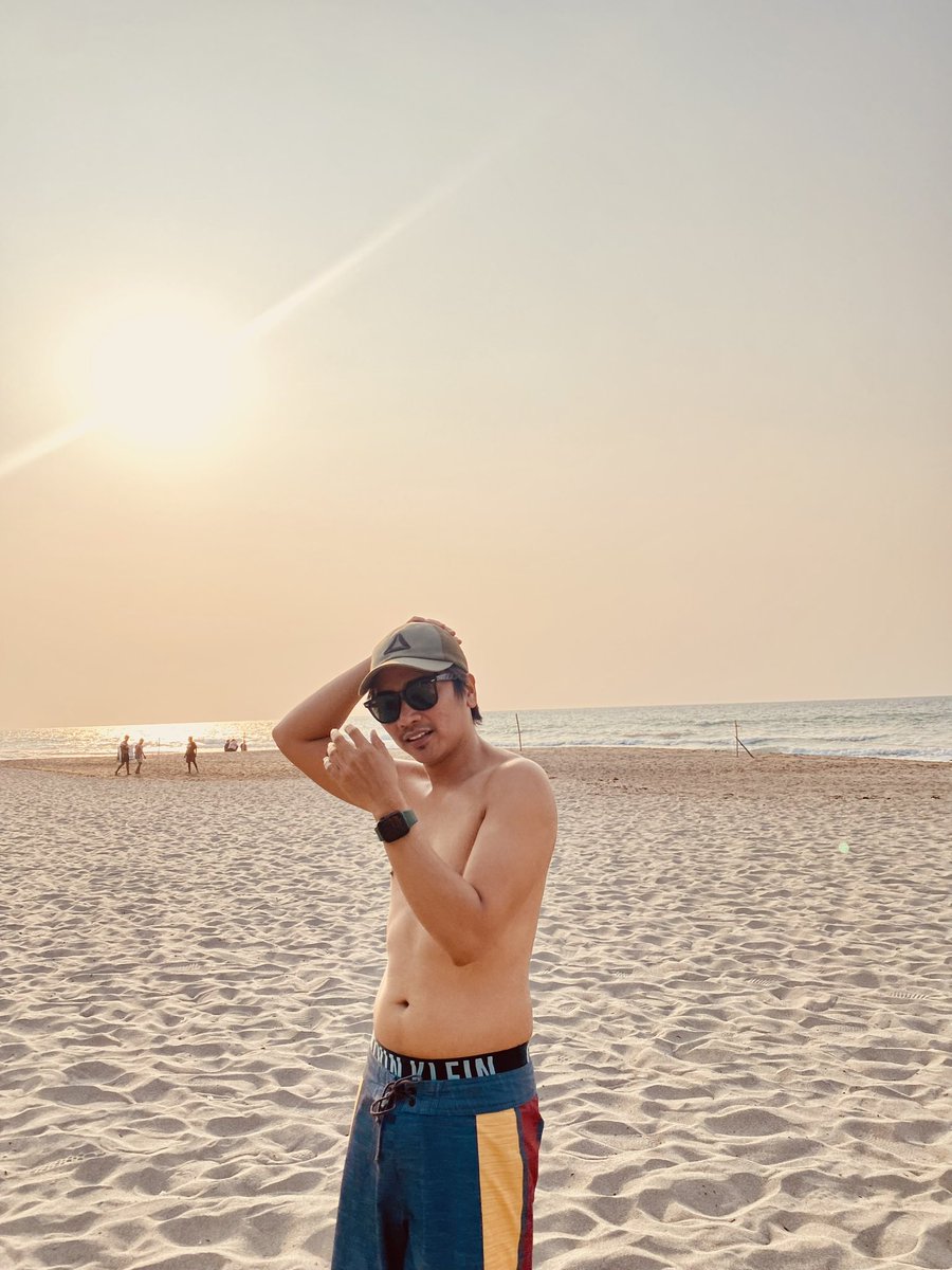 johnleogarcia's tweet photo. one LU soul searcher once said...
kaya ako nandito dahil gumawa ako ng tama, eh diba pag gumagawa ng tama, masakit! #WhenInElyu https://t.co/uunsD80GQY