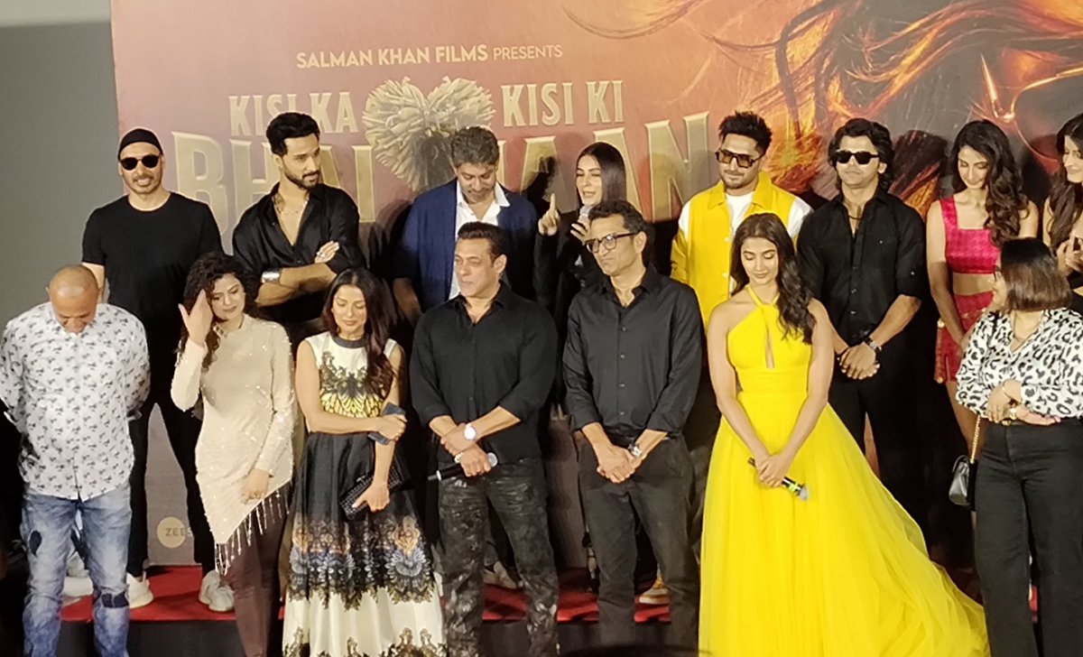 _ttherapist's tweet photo. Im so proud of her 🥹

SHEHNAAZ IN KBKJ TRAILER
#ShehnaazGill #KisiKaBhaiKisiKiJaanTrailer https://t.co/07xuSgtqMi